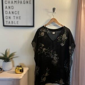 O'Neill Black/light pink swimsuit cover up, lightweight, comfortable, cute